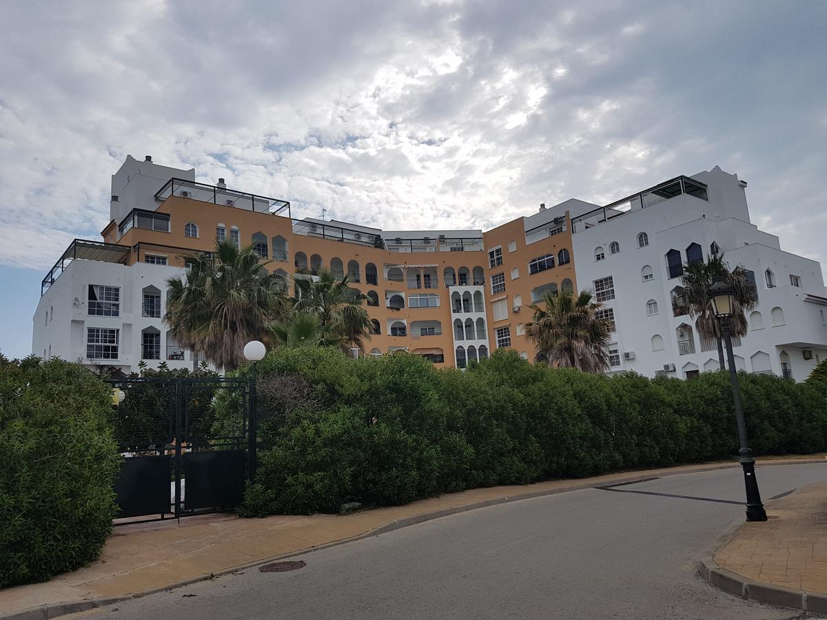 Jabeque Apartment Естепона Екстериор снимка